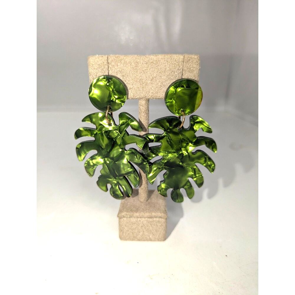 ⭐3/$30⭐ Green Acrylic Monstera Leaf Statement Dangle Earrings